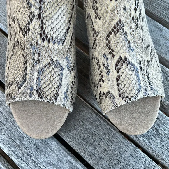 NWOT BareTraps Reining Faux Snakeskin Bootie Sandals Women’s size 8 - Picture 5 of 16